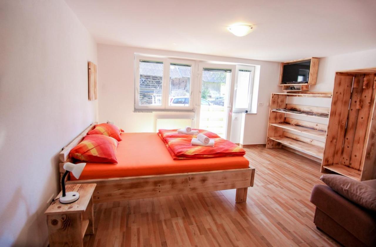 Apartmaji Pri Kozmavo - Little House Bohinj Exterior photo