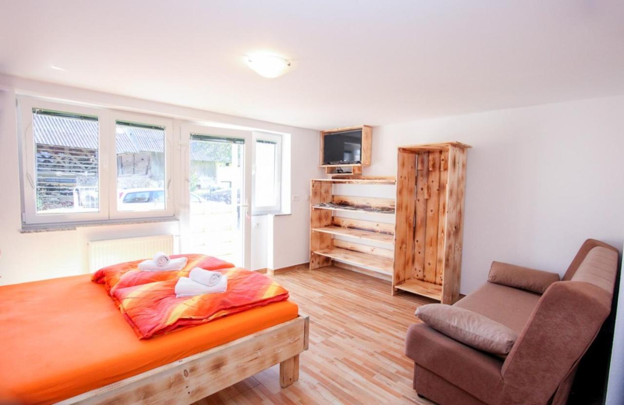Apartmaji Pri Kozmavo - Little House Bohinj Exterior photo